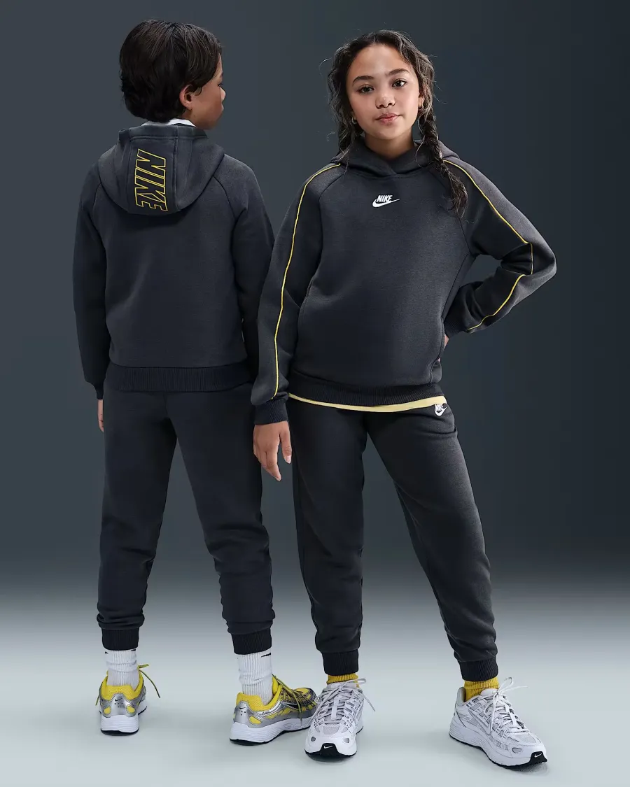 Спортивний костюм Nike Sportswear Club Fleece Tracksuit HQ9318-060