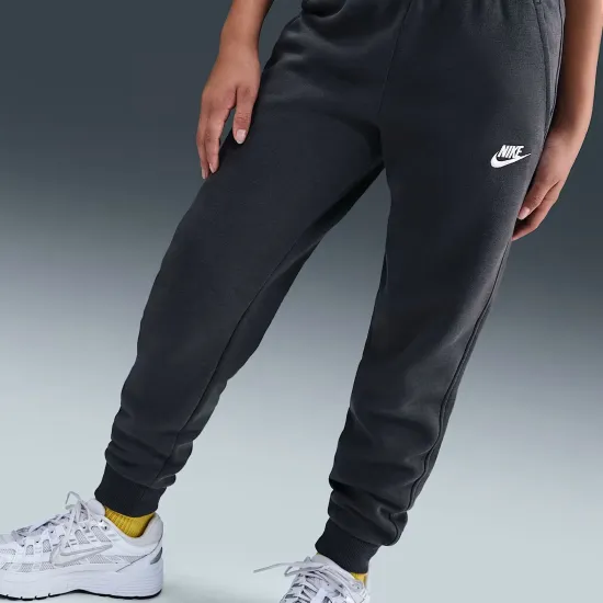 Спортивний костюм Nike Sportswear Club Fleece Tracksuit HQ9318-060