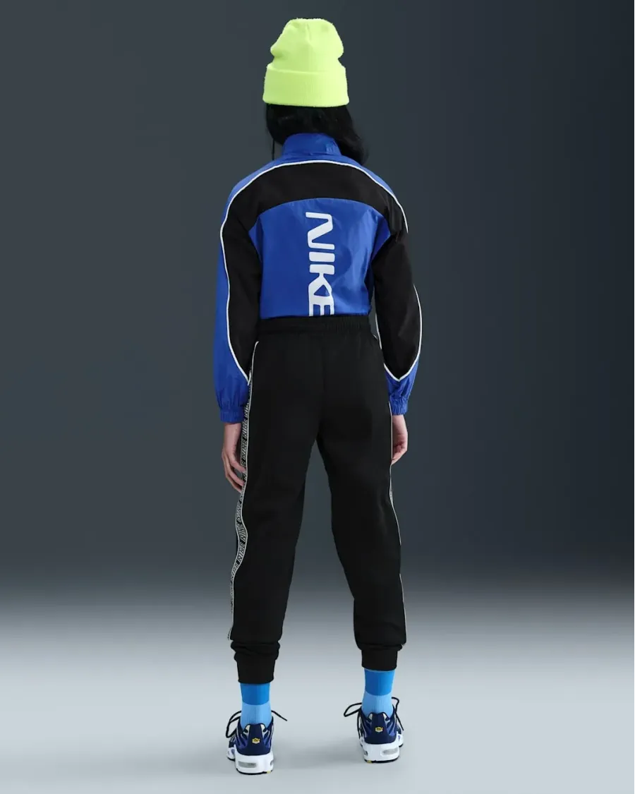 Штани Nike Sportswear Club Dri-FIT HQ9322-010