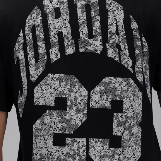 Футболка Nike Air Jordan Brooklyn Graphic Tee Lace HV0198-010