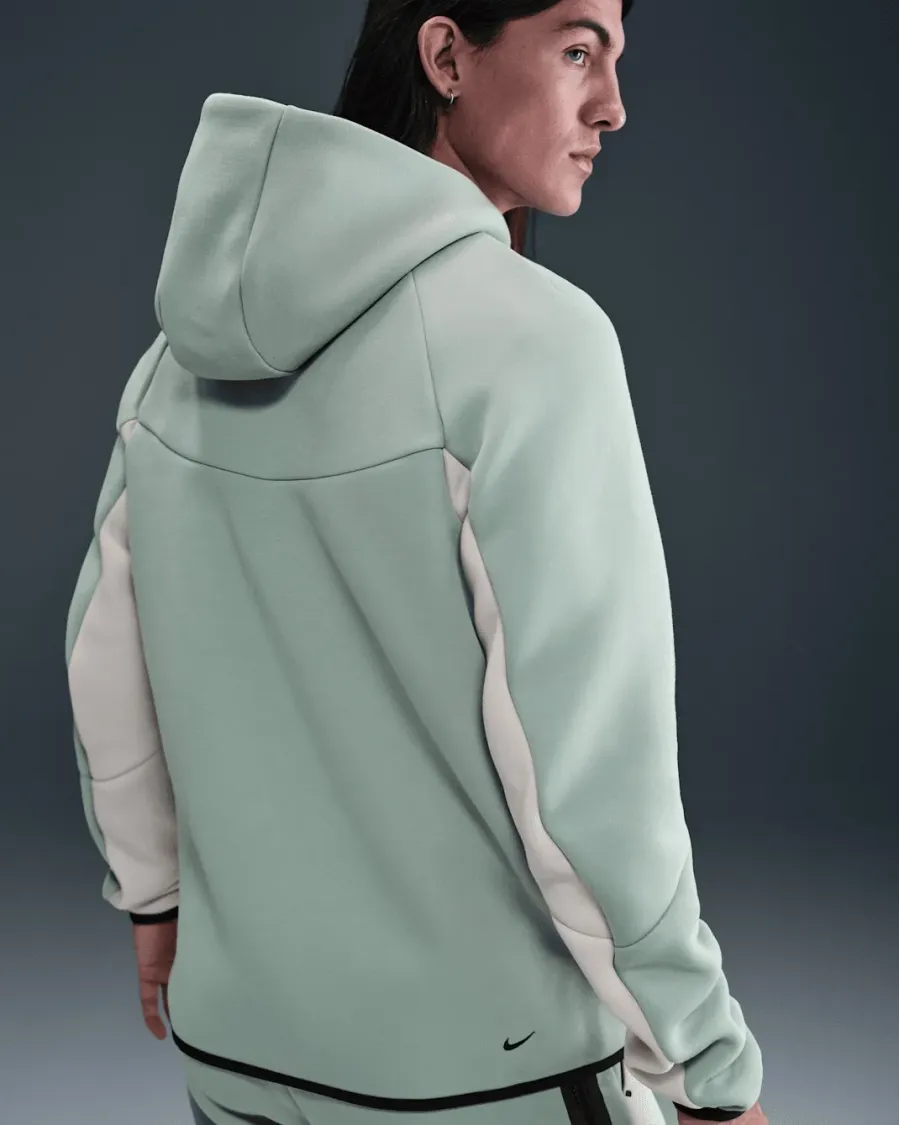Кофта Nike Tech Full-Zip Windrunner HV0949-020