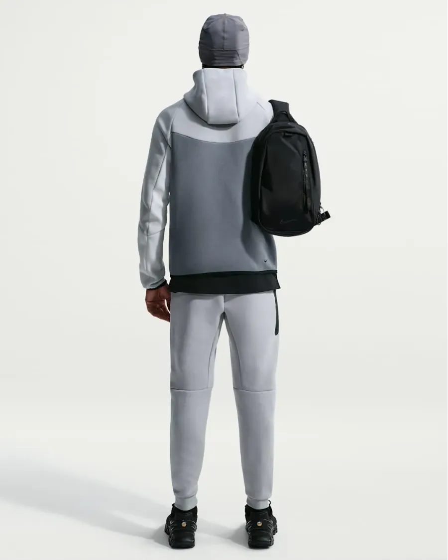 Кофта Nike Tech Full-Zip Windrunner HV0949-077