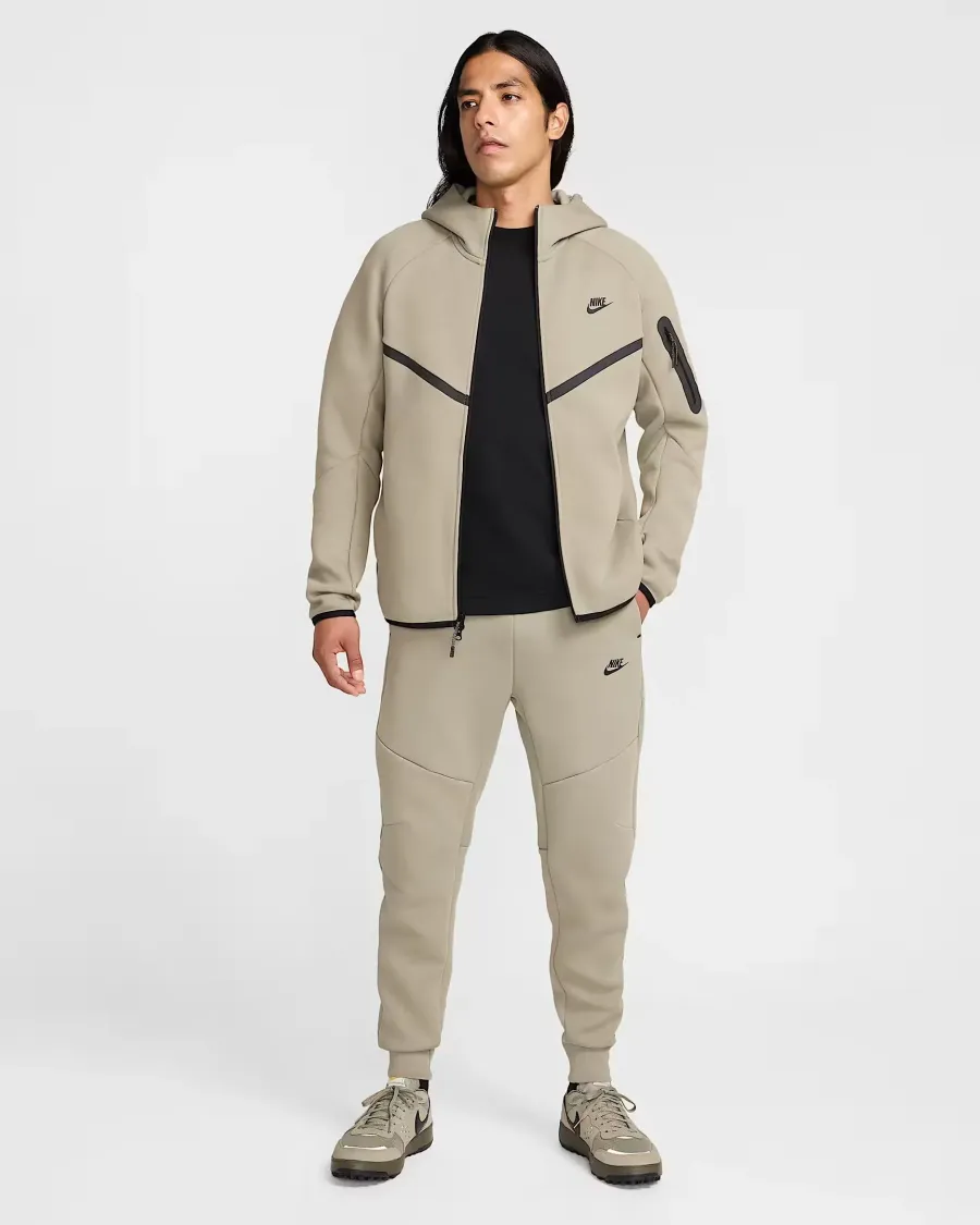 Кофта Nike Tech Full-Zip Windrunner HV0949-320