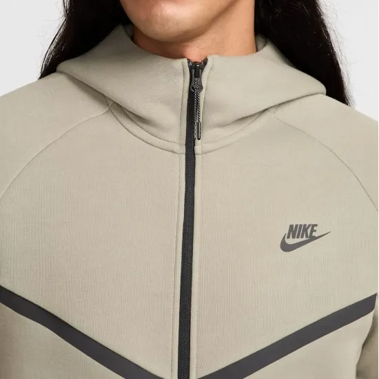 Костюм Nike Tech Full-Zip Windrunner HV0949-320_HV0959-010