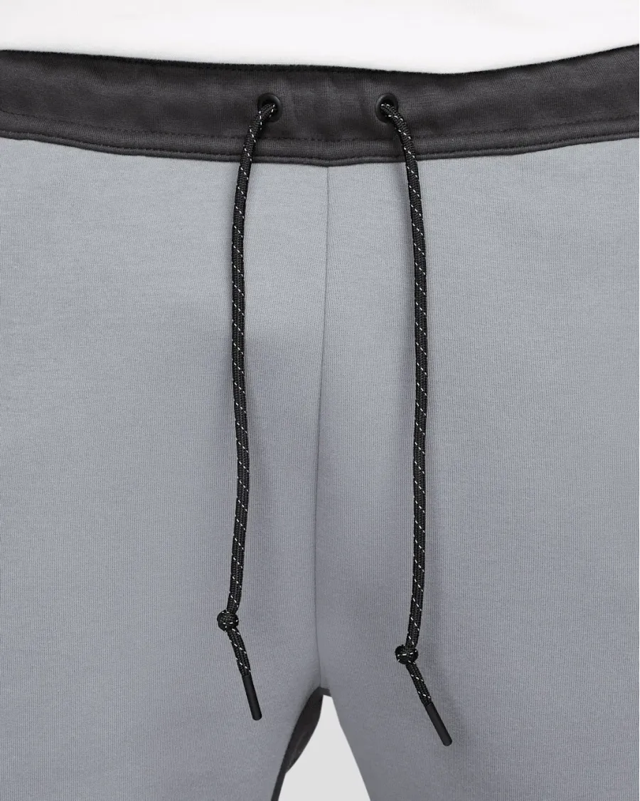 Спортивні штани Nike Sportswear Tech Fleece HV0959-061