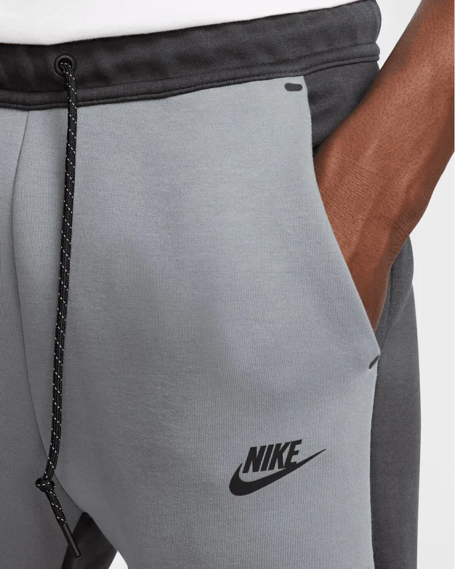 Спортивні штани Nike Sportswear Tech Fleece HV0959-061