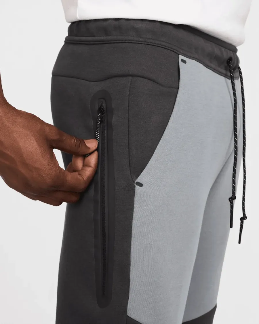 Спортивні штани Nike Sportswear Tech Fleece HV0959-061