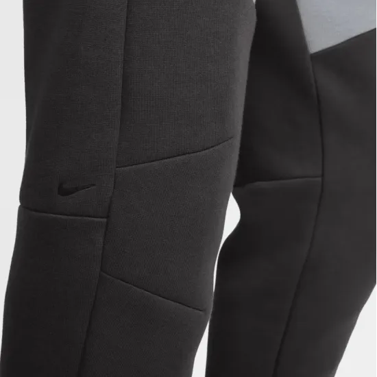 Спортивні штани Nike Sportswear Tech Fleece HV0959-061
