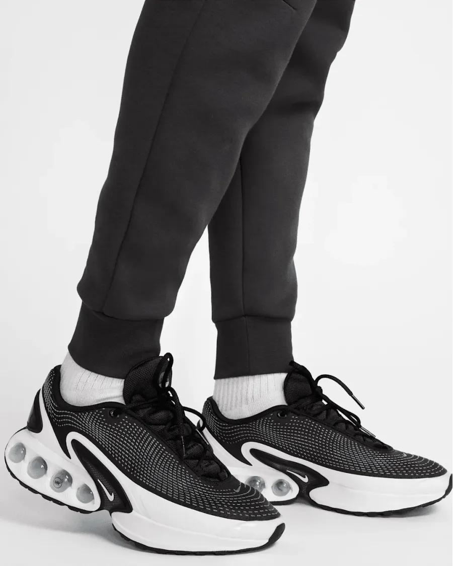 Спортивні штани Nike Sportswear Tech Fleece HV0959-061