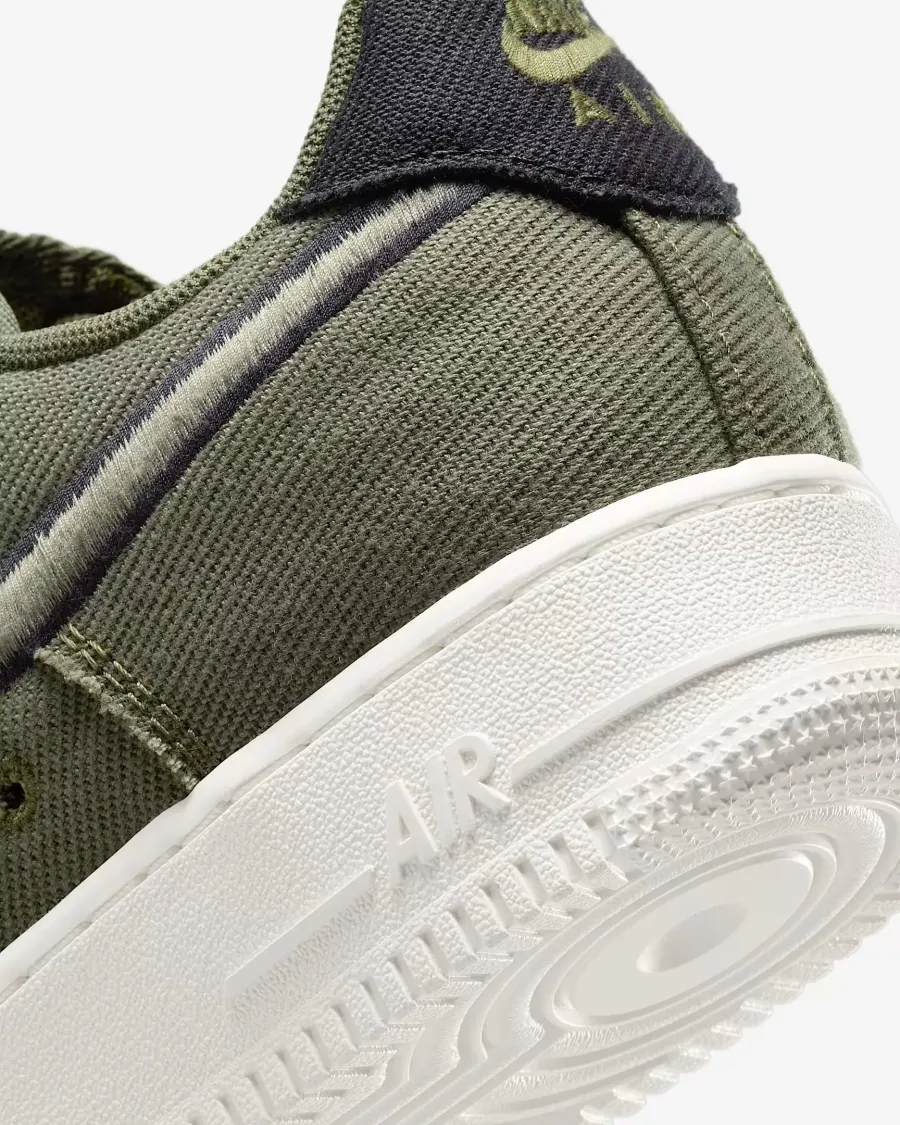 Кросівки Nike Air Force 1 Low Canvas HV1204-301