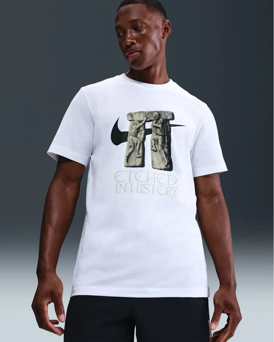 Футболка Nike Etched Tee HV1699-100