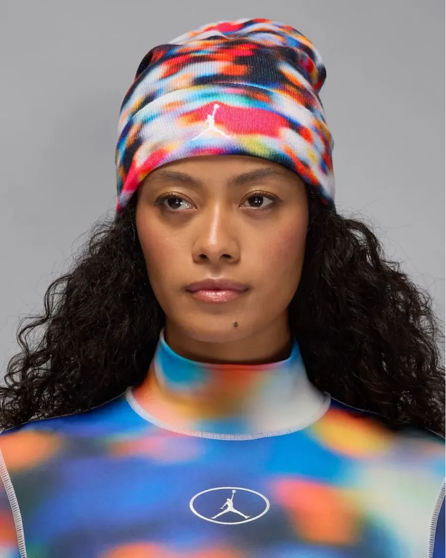 Шапка Nike Air Jordan Peak Essential Mountainside Beanie HV2047-100