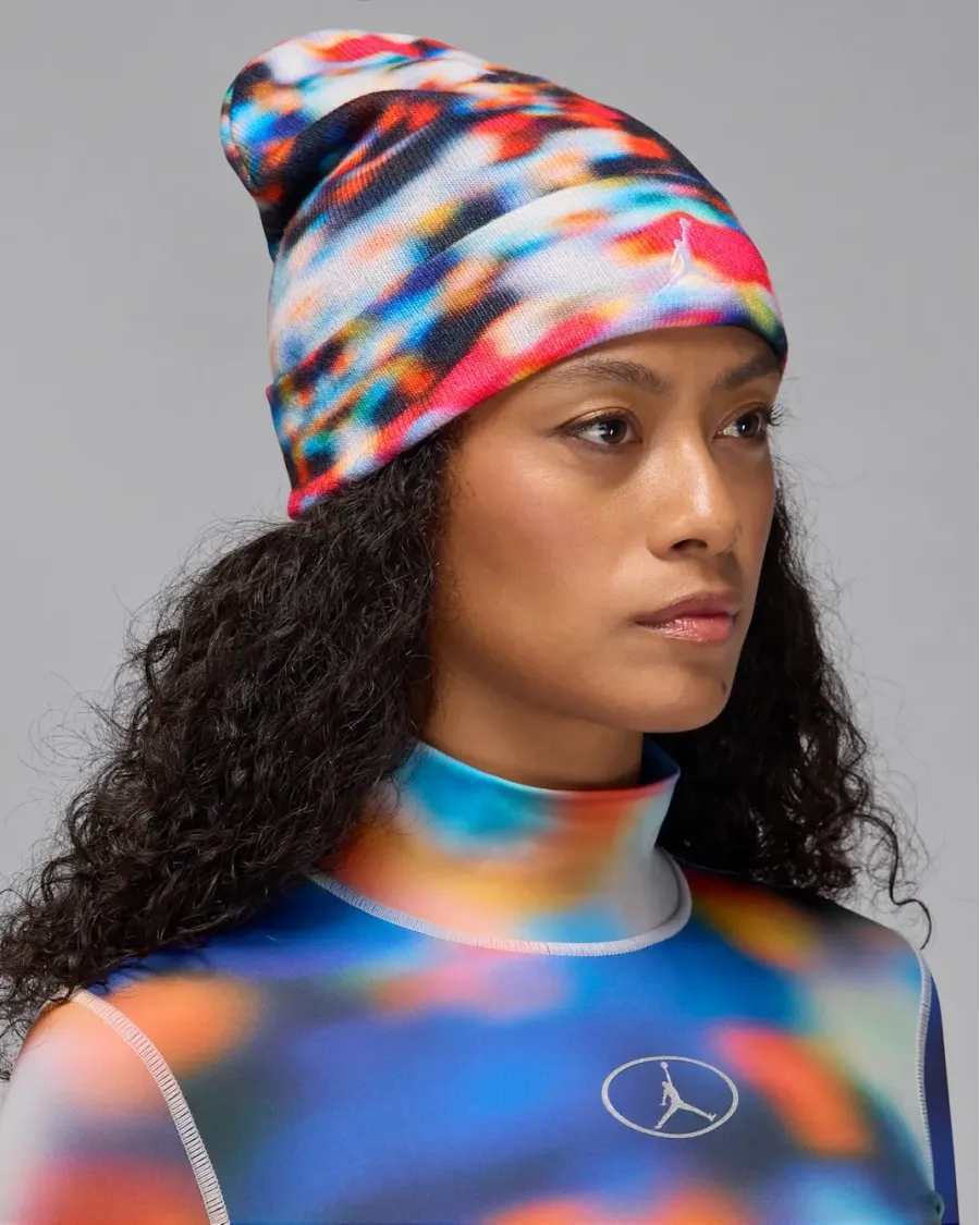 Шапка Nike Air Jordan Peak Essential Mountainside Beanie HV2047-100