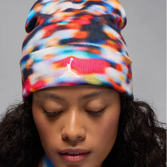 Шапка Nike Air Jordan Peak Essential Mountainside Beanie HV2047-100