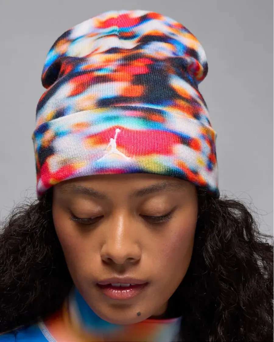 Шапка Nike Air Jordan Peak Essential Mountainside Beanie HV2047-100