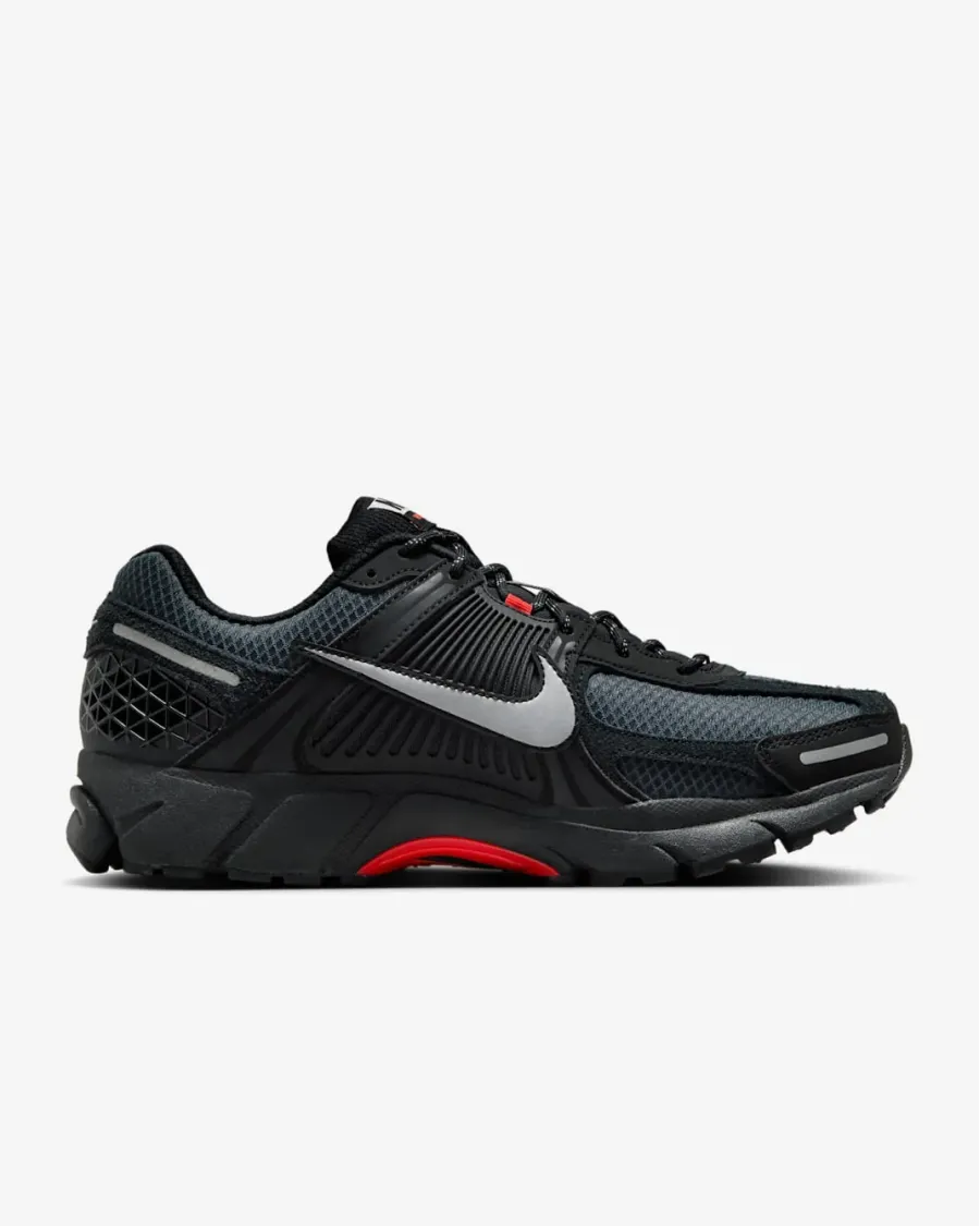 Кросівки Nike Zoom Vomero 5 HV2527-002