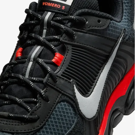 Кросівки Nike Zoom Vomero 5 HV2527-002