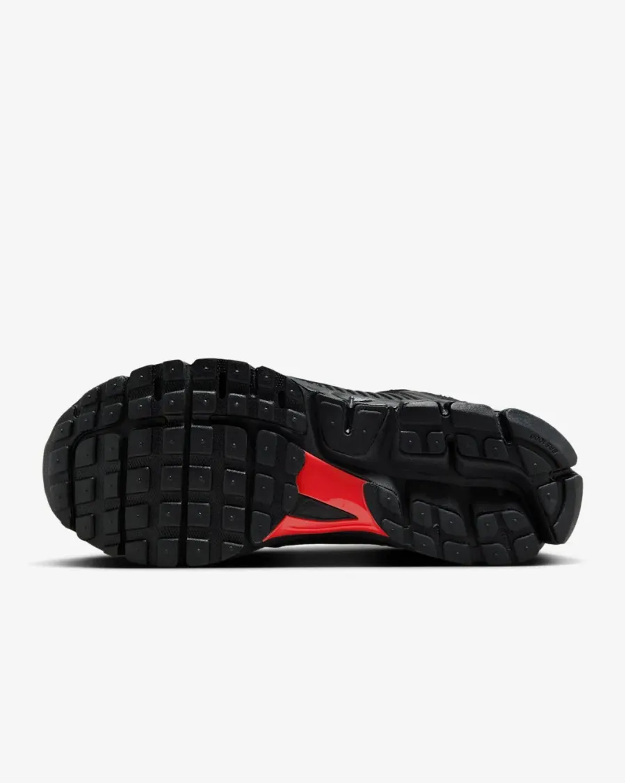 Кросівки Nike Zoom Vomero 5 HV2527-002