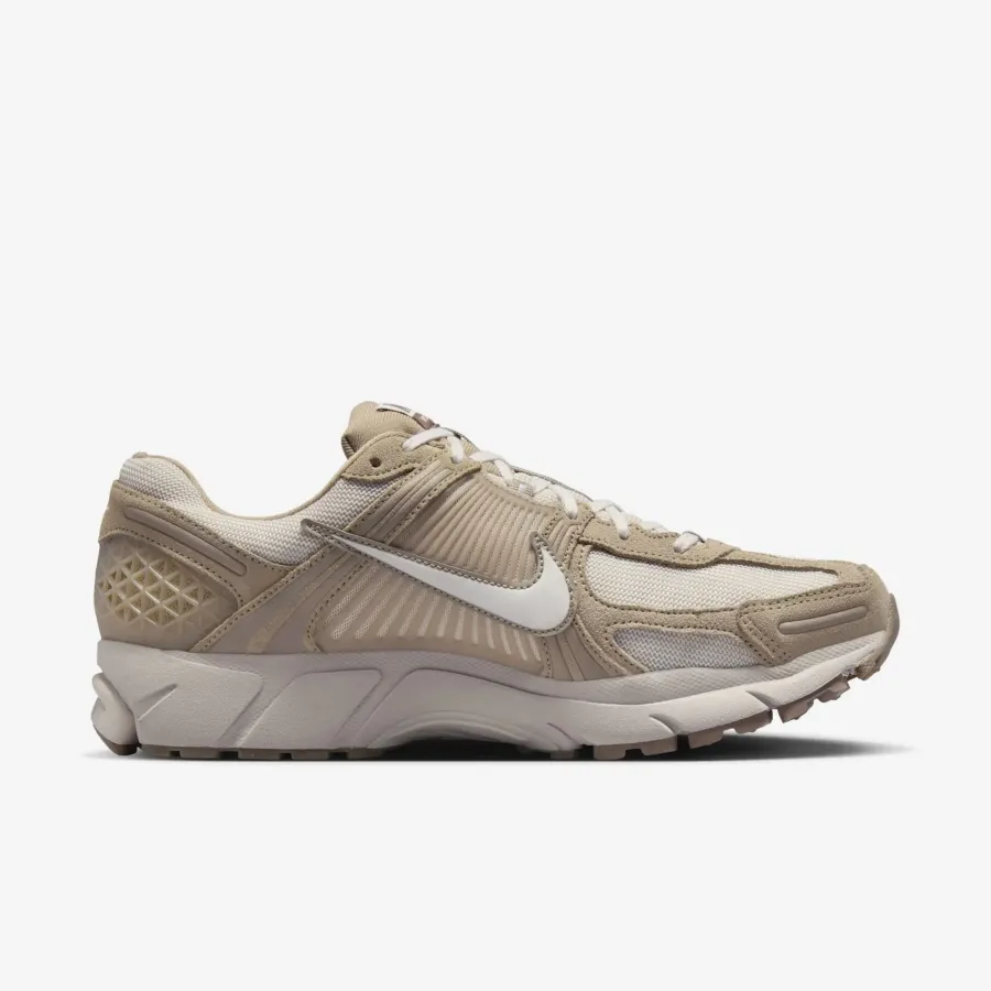 Кросівки Nike Air Zoom Vomero 5 HV2529-200