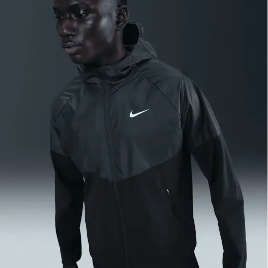 Вітровка Nike Miler Repel Winterized HV2669-010