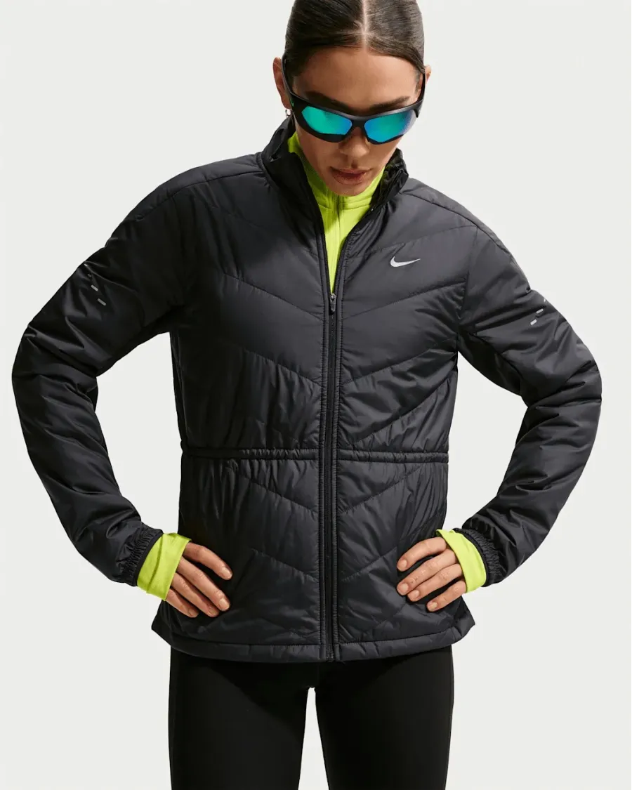 Куртка Nike Swift Therma-FIT Running HV2744-010