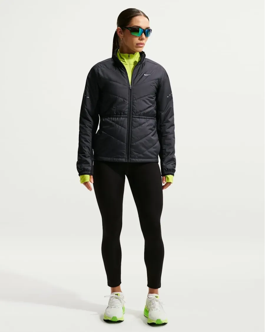 Куртка Nike Swift Therma-FIT Running HV2744-010