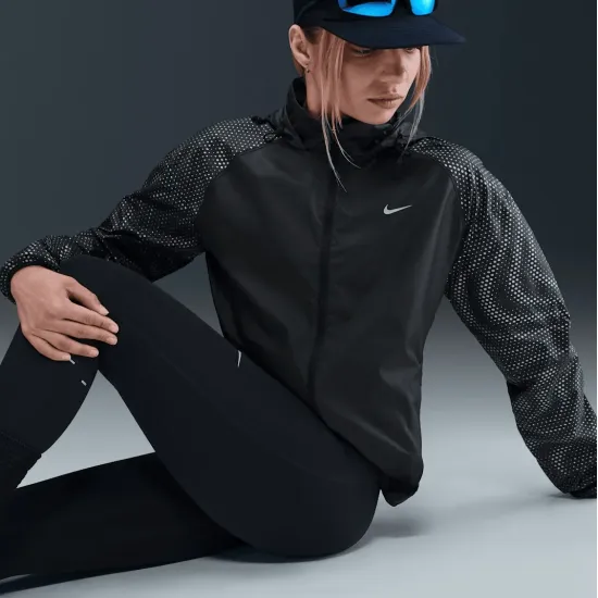Куртка Nike Tempo Flash Repel Running HV2985-010