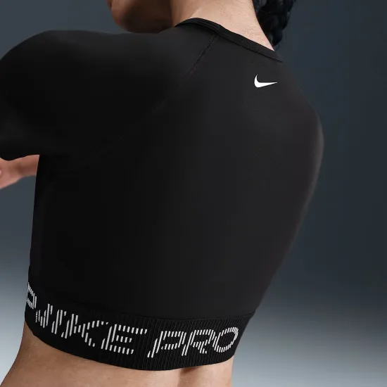 Топ Nike Pro Dri‑FIT Short‑Sleeve Cropped Graphic HV3673-010