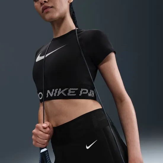 Топ Nike Pro Dri‑FIT Short‑Sleeve Cropped Graphic HV3673-010
