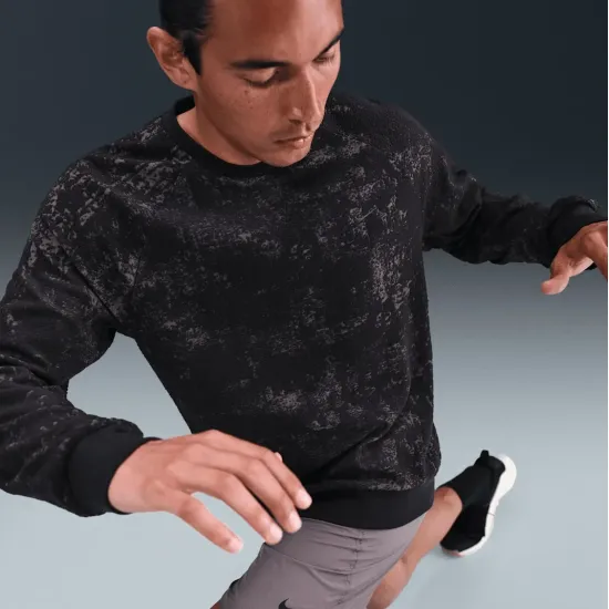 Кофта Nike Primary Therma-FIT Versatile Crew HV3805-010
