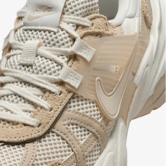 Кросівки Nike V2K Run HV3917-133