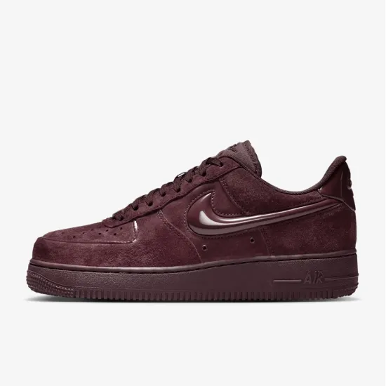 Кросівки Nike Air Force 1 07 HV4406-600