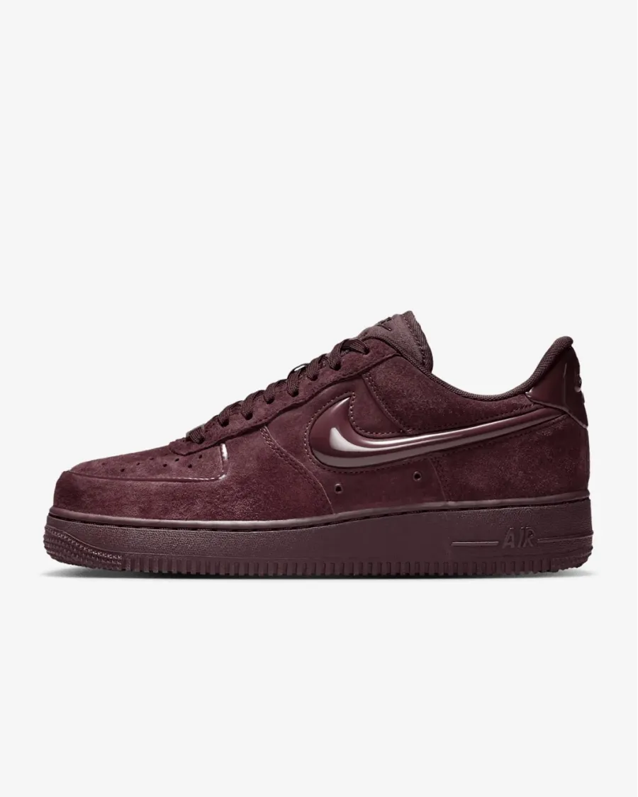 Кросівки Nike Air Force 1 07 HV4406-600