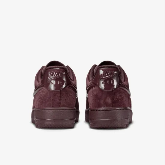 Кросівки Nike Air Force 1 07 HV4406-600