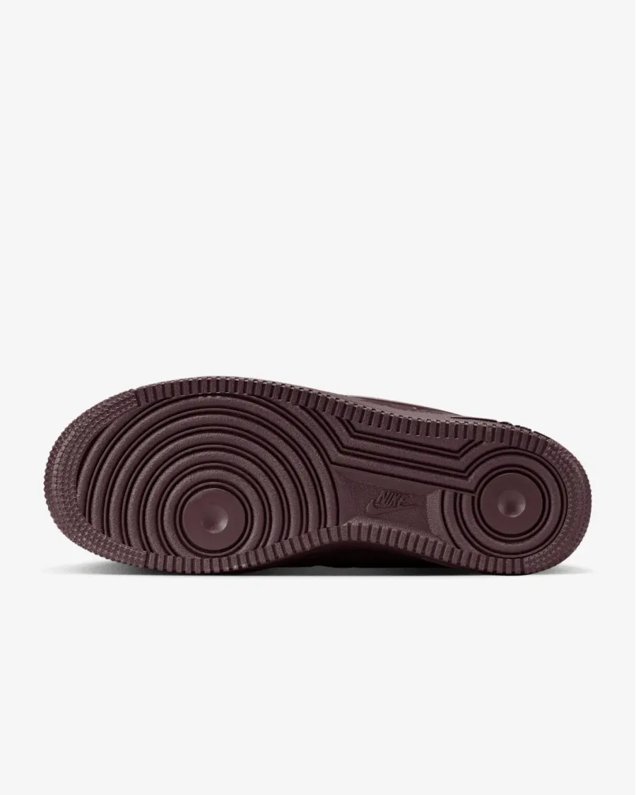 Кросівки Nike Air Force 1 07 HV4406-600