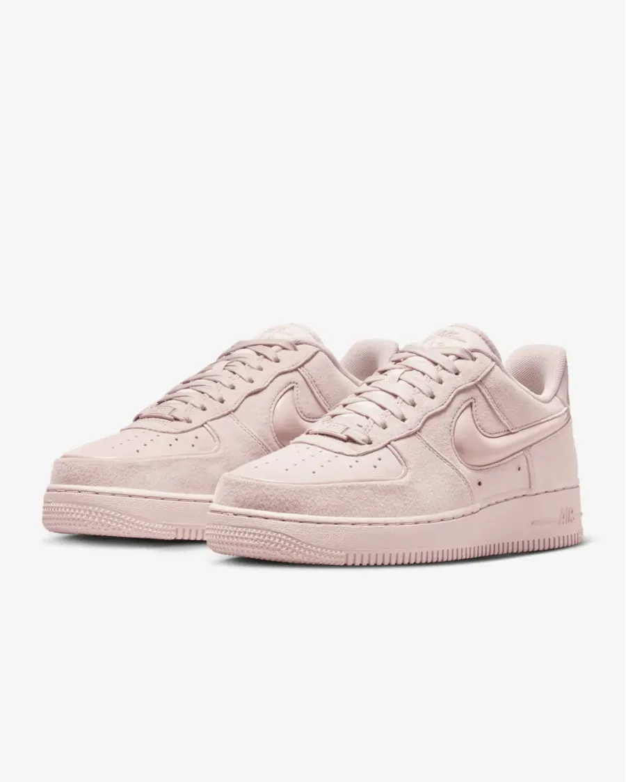 Кросівки Nike Air Force 1 07 HV4406-601