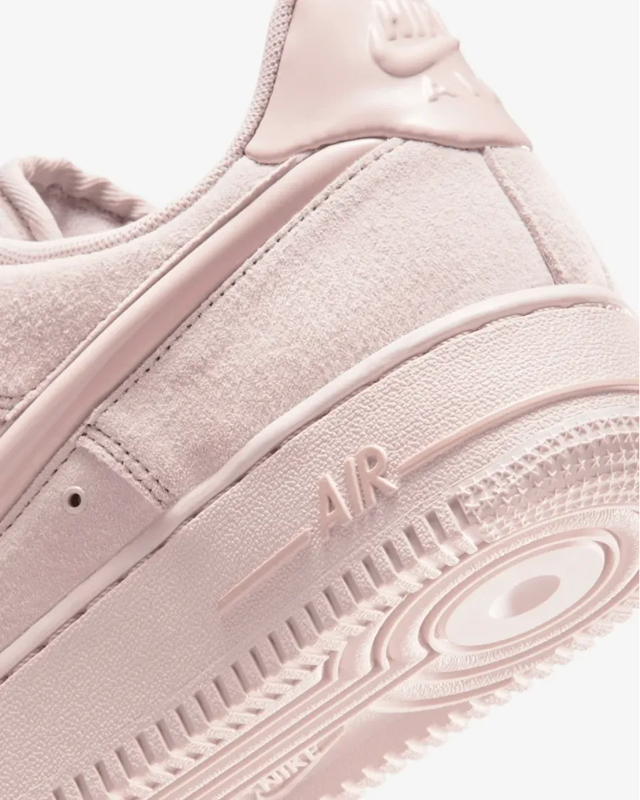 Кросівки Nike Air Force 1 07 HV4406-601