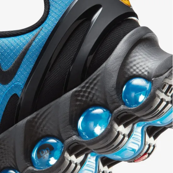 Кросівки Nike Air Max Dn8 HV4525-400