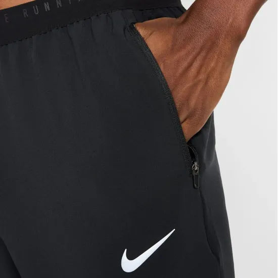 Штани Nike Dri-FIT Stride Woven HV4544-010