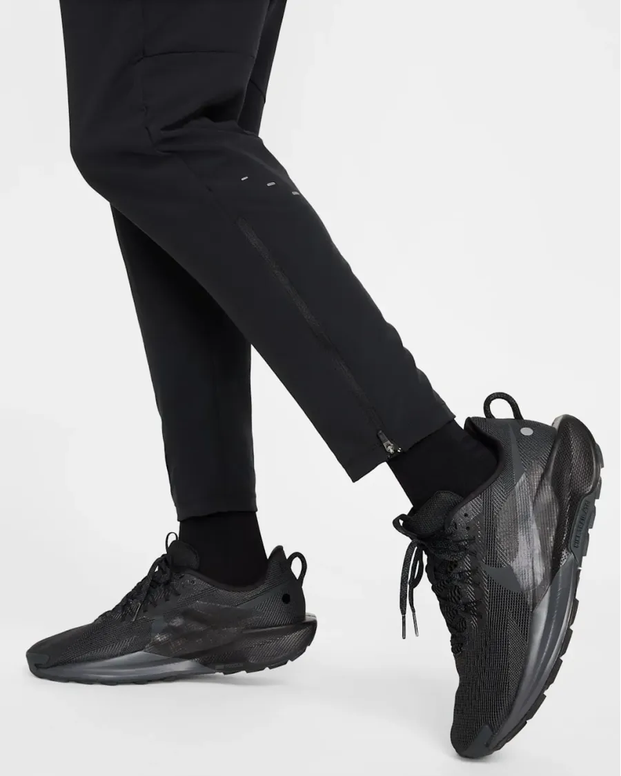 Штани Nike Dri-FIT Stride Woven HV4544-010