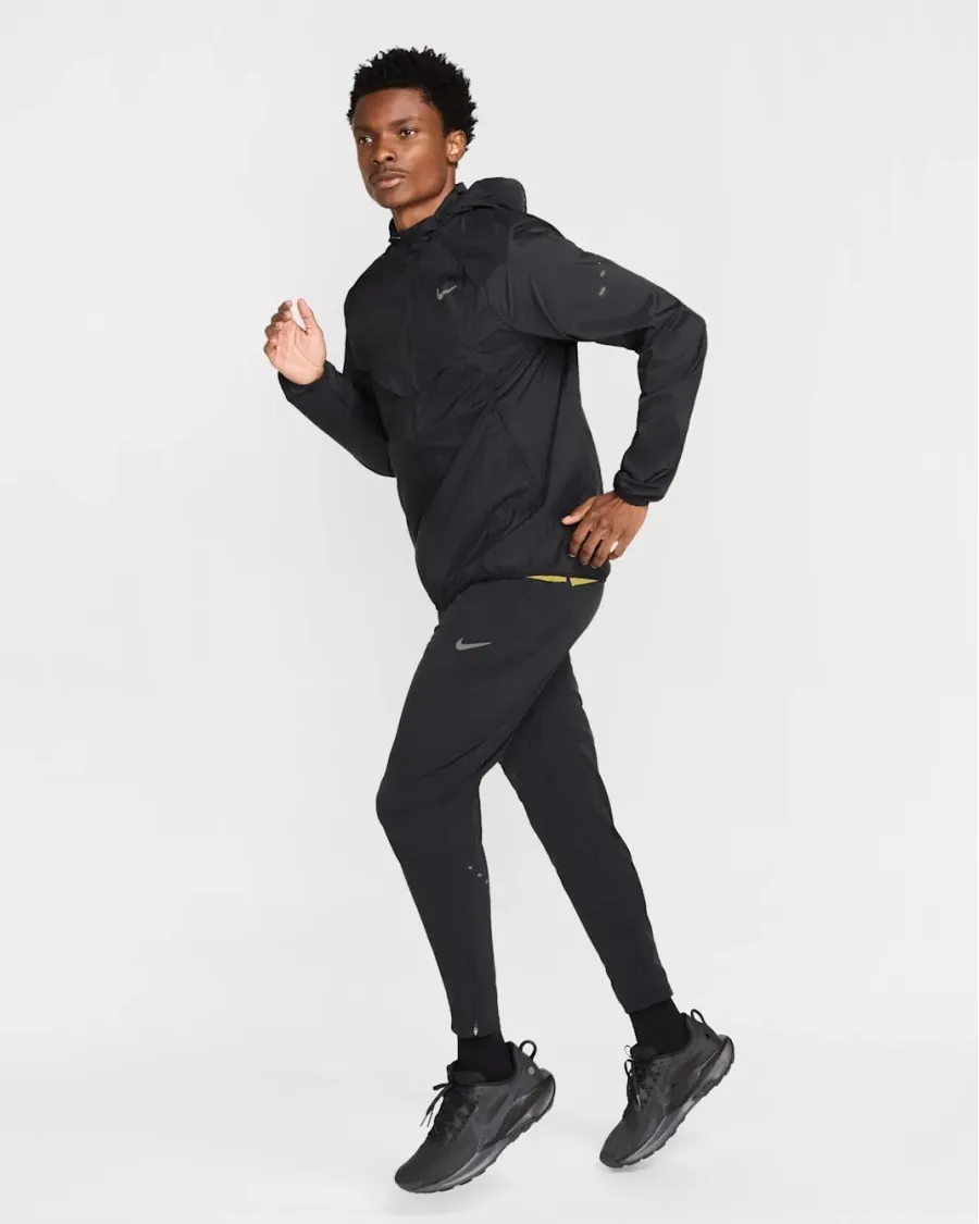 Штани Nike Dri-FIT Stride Woven HV4544-010