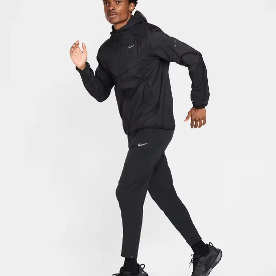 Куртка Nike Stride Repel UV Running HV4548-010