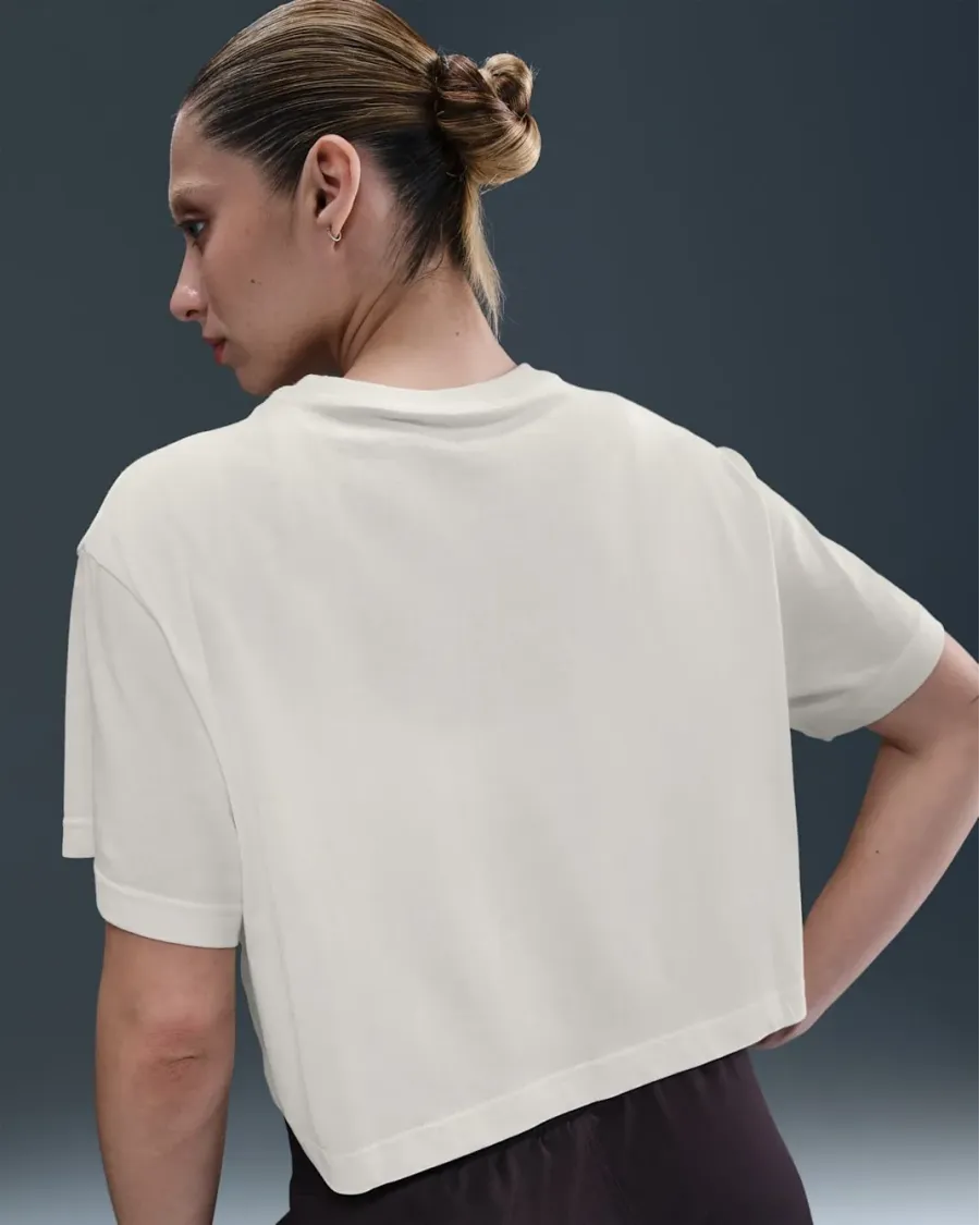 Футболка Nike Club Short Sleeve Crop Tee HV4947-110
