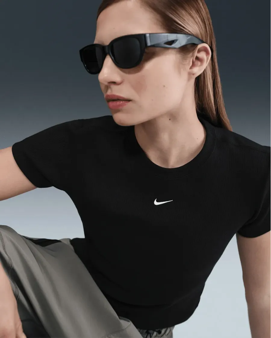 Футболка Nike Sportswear Tight Ribbed Short-Sleeve HV4994-010