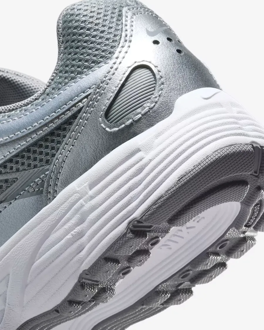Кросівки Nike P-6000 HV5064-004