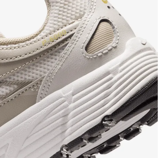 Кросівки Nike P-6000 HV5064-018
