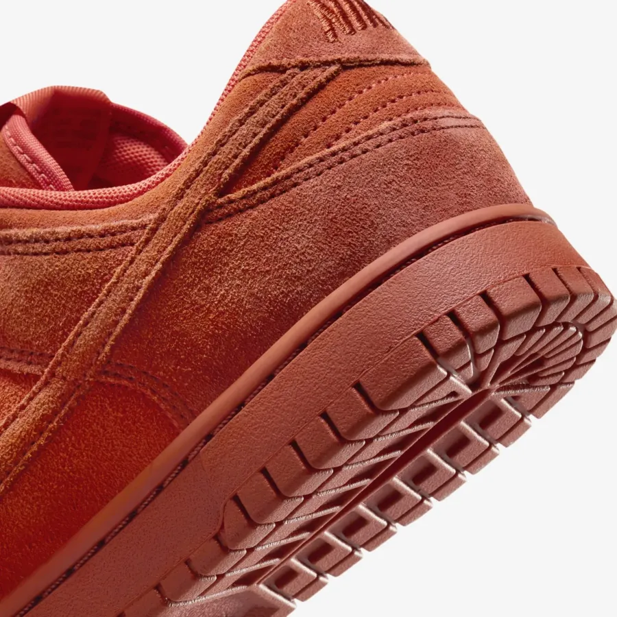 Кросівки Nike Dunk Low SE HQ1965-100 HV5756-633