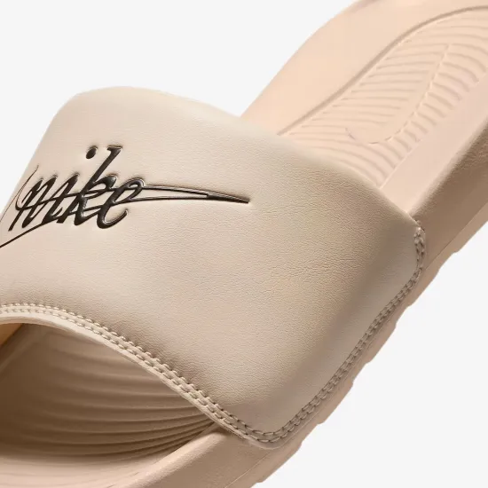 Тапочки Nike Victori One HV5793-100
