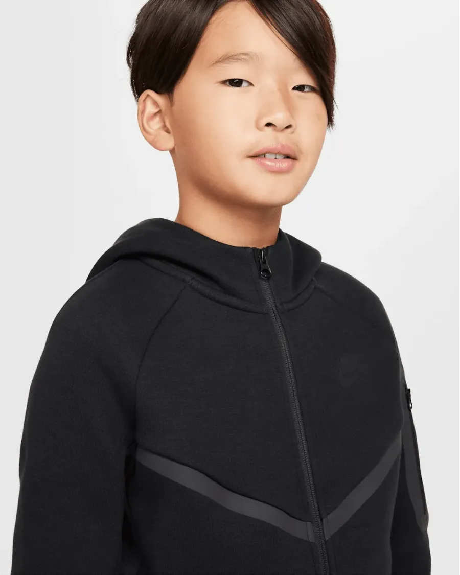 Кофта Nike Sportswear Tech Fleece Full-Zip HV5867-010