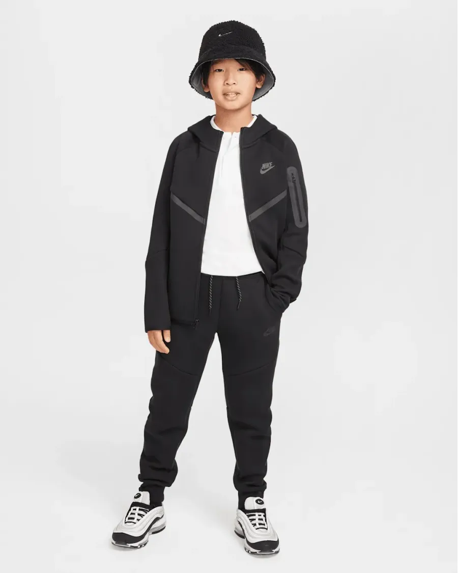 Кофта Nike Sportswear Tech Fleece Full-Zip HV5867-010